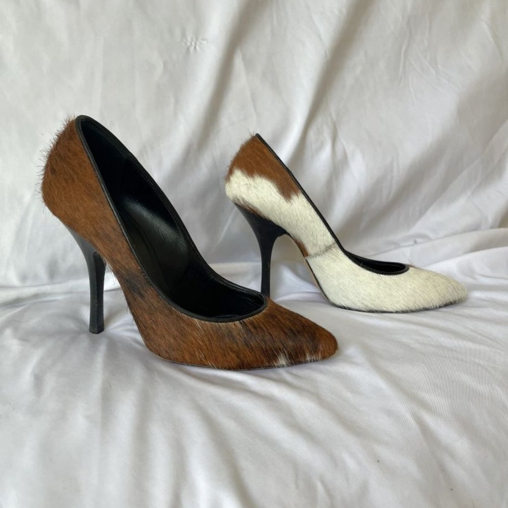Barney's Size 5.5 Brown and White Calfhair Pumps